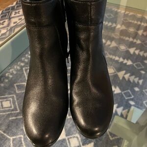 Elegant Black Ankle Boots